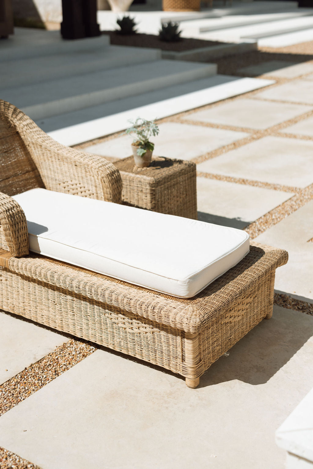 Malawi Classic Cane Lounger