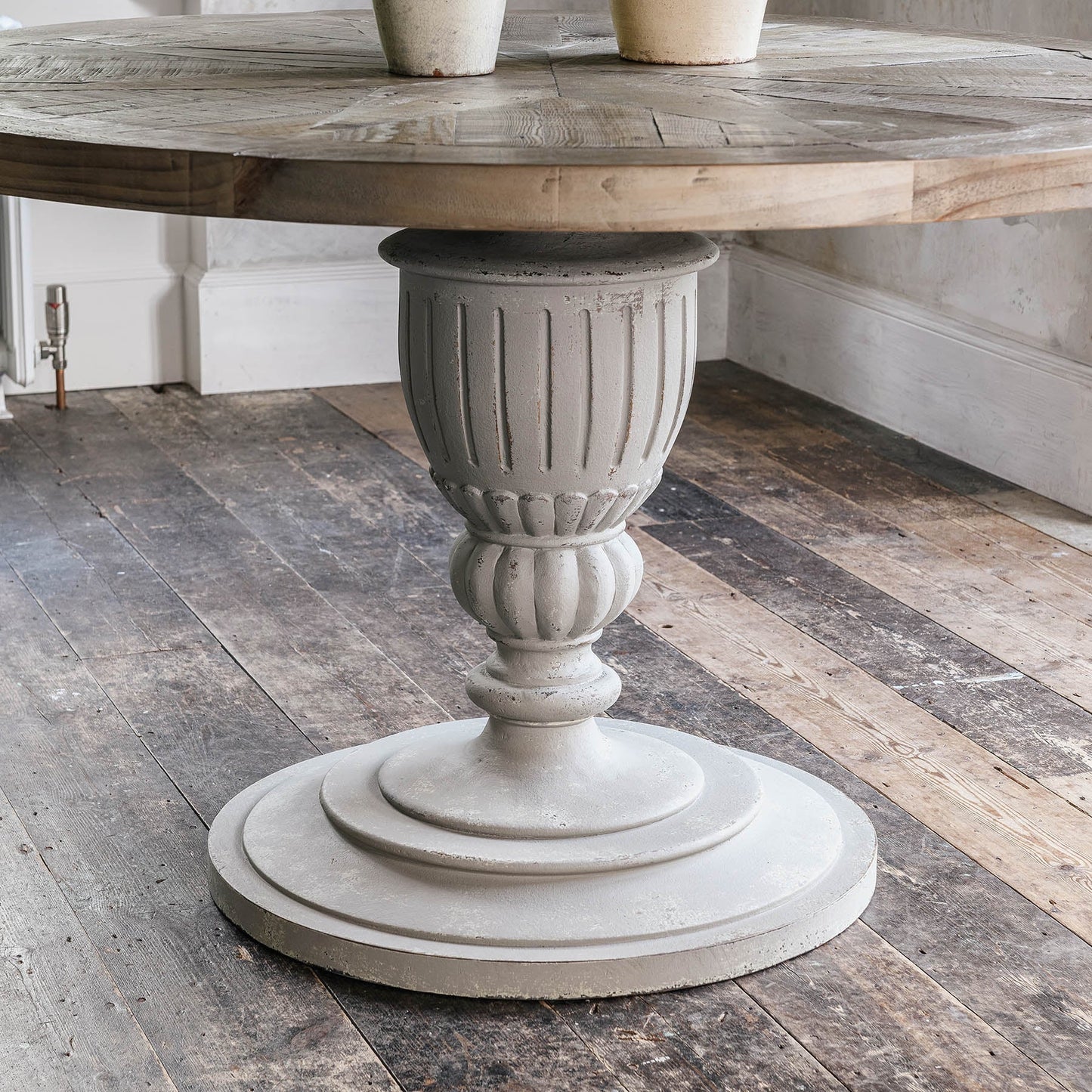 Collinson Round Pedestal Dining Table